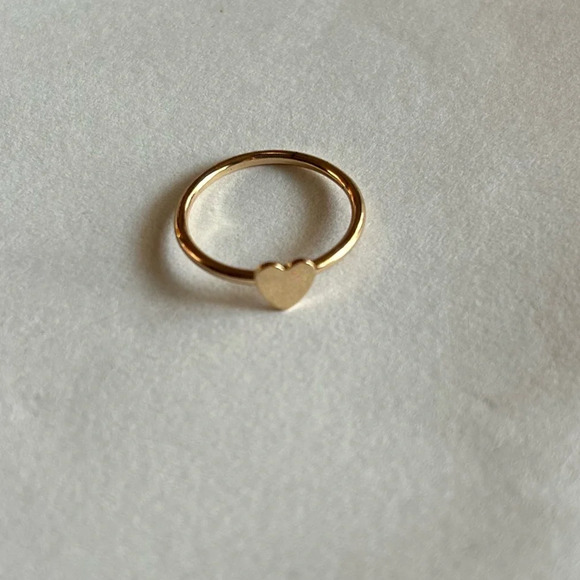 3/$20 Gold Tone Heart Love Patterned Circle Ring Size 6/7 - Picture 3 of 5